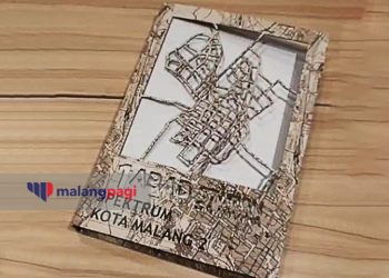 Cover Buku Spektrum II Satu Abad Stadion Gajayana, Rangkum Karakteristik Kota Malang