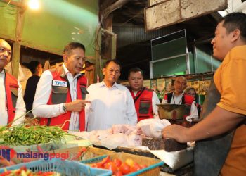 Pj Wali Kota Malang Tinjau Harga Bahan Pokok Jelang Ramadan