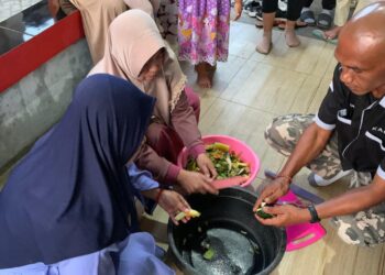 Mahasiswa MIPA Universitas Brawijaya dan Komunitas Kaliku Gelar Pelatihan Pembuatan Eco Enzim