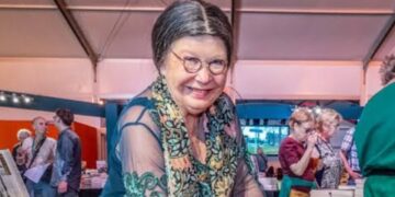 Seniman Legendaris Indo-Belanda Wieteke van Dort Tutup Usia