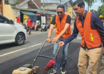 Gerak Cepat! Wali Kota Malang Perbaiki Jalan Rusak Akibat Banjir di Kelurahan Bandulan