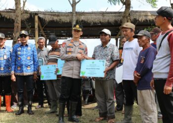 Sinergi Polresta Malang Kota Bersama Forkopimda Dorong Ketahanan Pangan Lewat Bantuan Alsintan dan Tanam Cabai