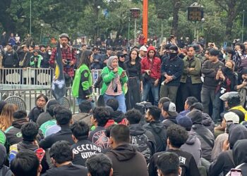 Solidaritas di Alun-Alun Malang, Seribu Lilin untuk Affan Kurniawan