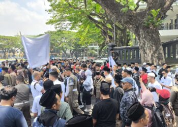 Santri Malang Menggugat Desak Pencabutan Izin Trans7, Nilai Program Xpose Sebarkan Fitnah