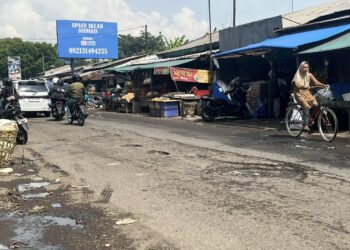 Jalan Pasar Induk Gadang Dikeluhkan Warga, Perbaikan Tertunda Akibat Efisiensi Anggaran