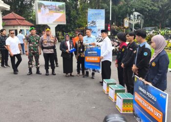 Pemkot Malang Salurkan Bansos untuk Mahasiswa Asal Sumatera dan Aceh Terdampak Banjir