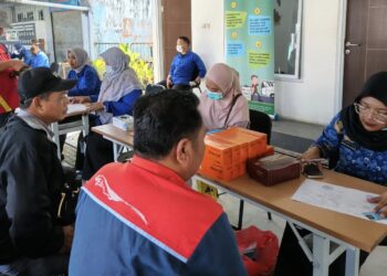 Jelang Nataru, Dinkes Kota Malang Gelar Pemeriksaan Kesehatan Sopir Bus di Terminal Arjosari