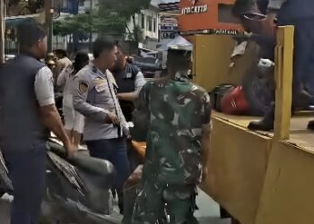 Dishub Kota Malang Angkut Kendaraan Roda Dua yang Nekat Parkir di Tepi Jalan Kayutangan