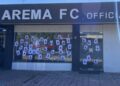 Kalah Telak dari Persebaya, Kantor Arema FC Dipenuhi Poster Kekecewaan Aremania