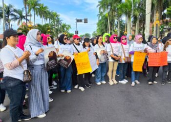 Perangi KDRT, Promo Film Suamiku Lukaku Guncang CFD Ijen Malang