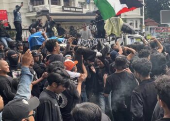 May Day di Kota Malang Diwarnai Gigs Jalanan, Musik Hardcore-Punk Jadi Medium Perlawanan