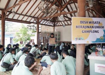 Mahasiswa UIBU Dampingi Pengembangan Desa Wisata Gamplong Melalui Program Parkerif