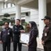 Dispendukcapil Kota Malang Raih WBBM, Wali Kota Wahyu: Pelayanan Harus Terus Ditingkatkan