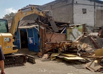Kembalikan Fungsi Hijau, Pemkot Malang Bongkar 13 Bangunan di GOR Ken Arok