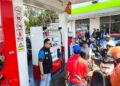 Antrean Pertalite Mengular di Sejumlah SPBU, Wali Kota Malang Pastikan Stok BBM Aman