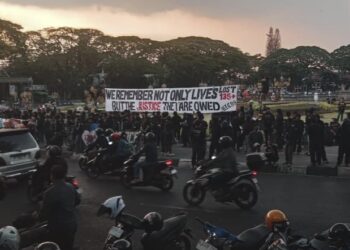4 Tahun Tragedi Kanjuruhan, Aremania Serukan Semua Ada di Malang Kecuali Keadilan