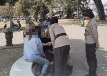 Polresta Malang Kota Gagalkan Percobaan Bunuh Diri di Alun-Alun Merdeka